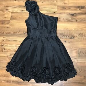 Daisy Sz S Off Shoulder Black Dress